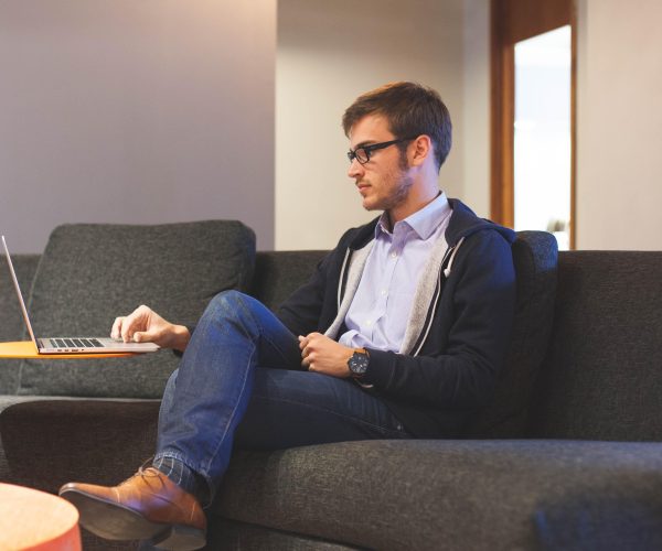 Hanging Man Candlestick Pattern: A Bearish Reversal Signal Every Trader Should Know